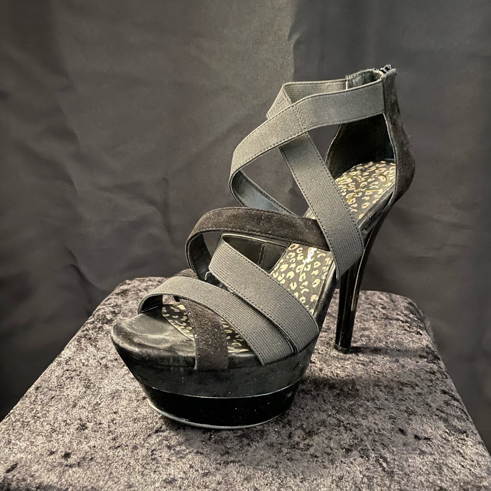 Stilettos - Picture 2 of 6